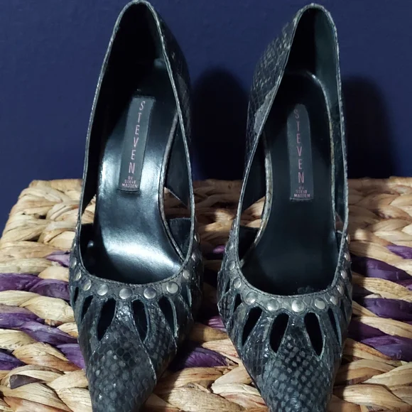 Steven By Steve Madden Black Snakeskin Heels - Picture 2 of 4